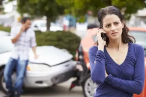 What to Do After Car Accident in Decatur, Georgia, Woman Calling Police After Crash